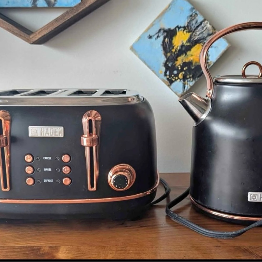 ✨🥯 Retro Luxe Alert: Haden Copper Toaster + Kettle Set 🥂✨